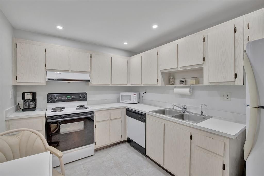 Photo of 525 N Ocean Boulevard #522, Pompano Beach, FL 33062 (MLS # F10549453)