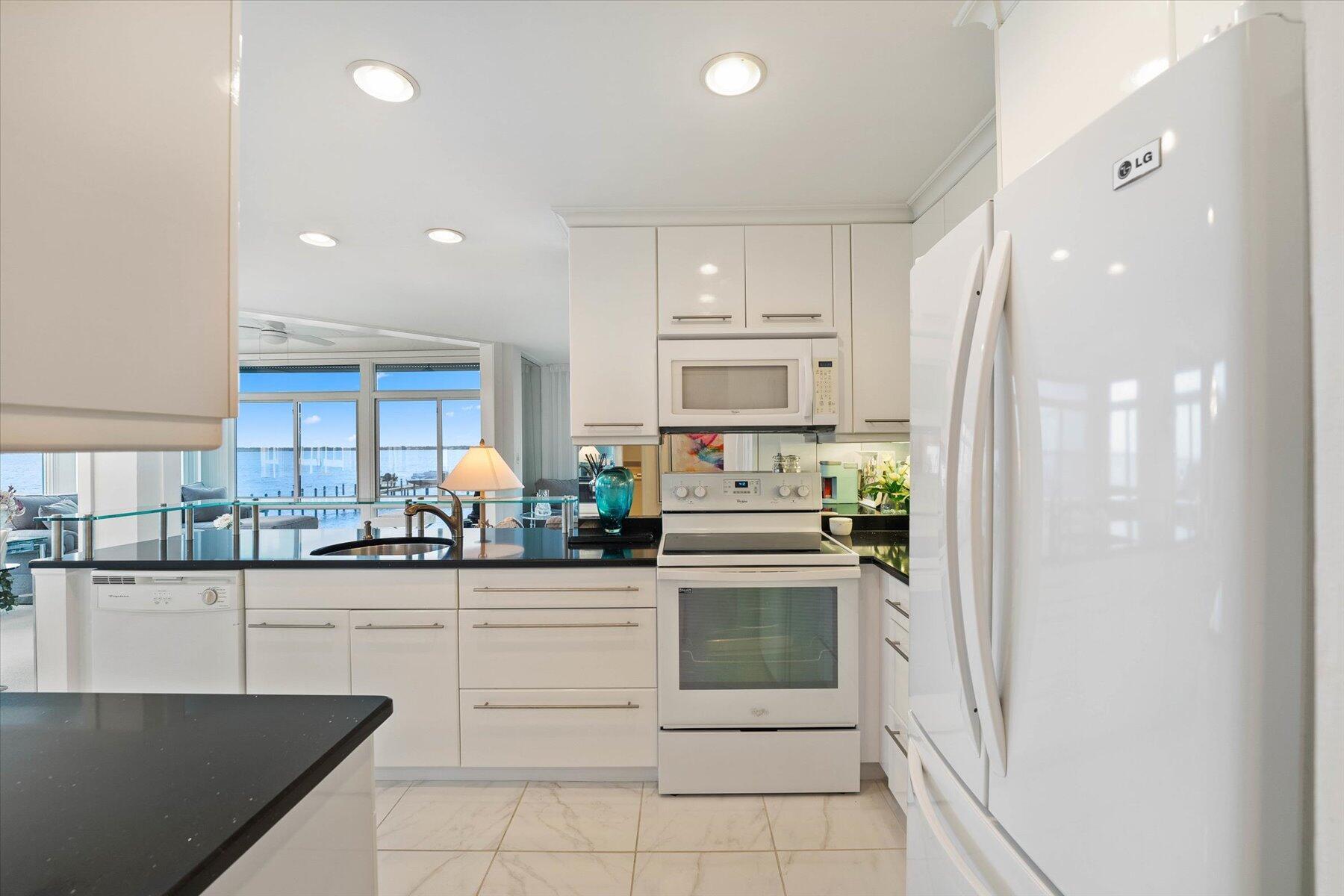 OCEAN VIEW CONDO - Residential