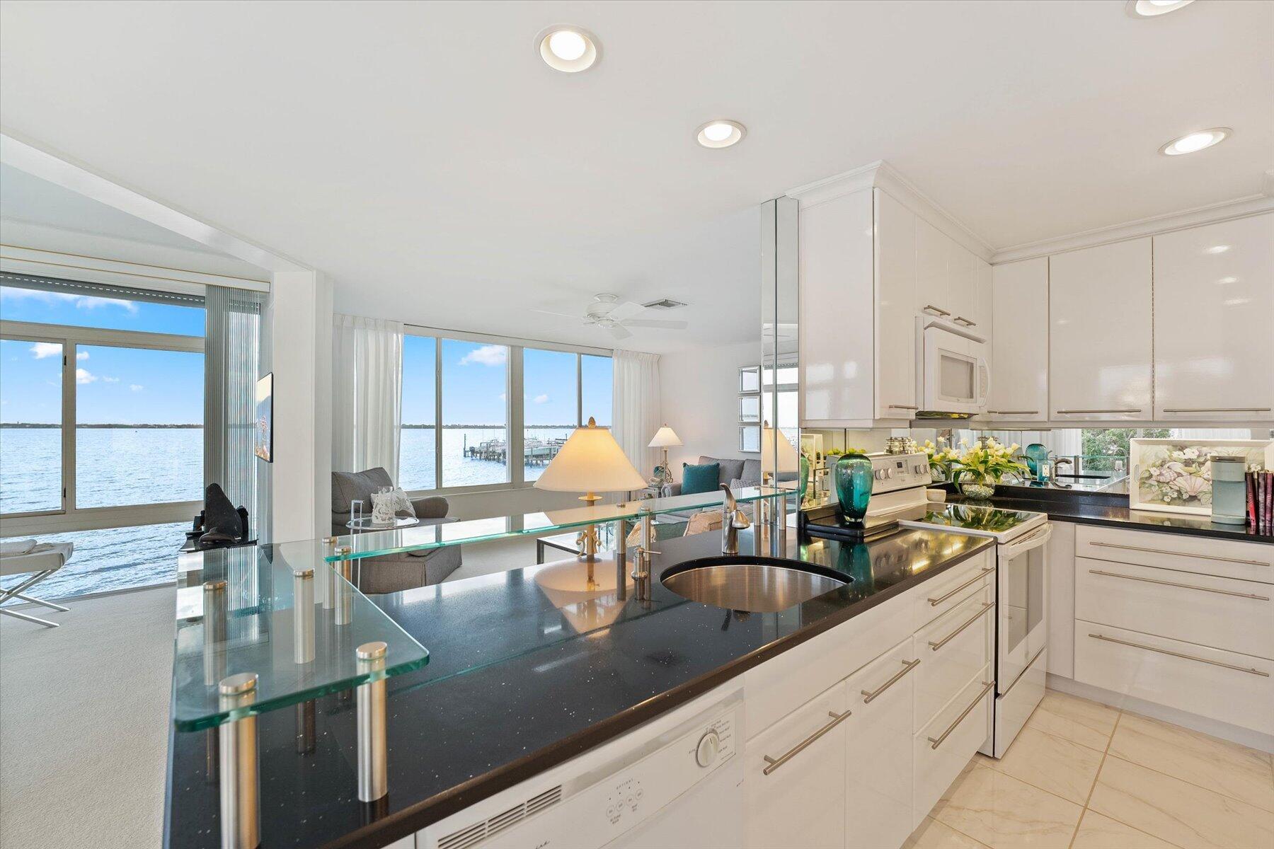 OCEAN VIEW CONDO - Residential
