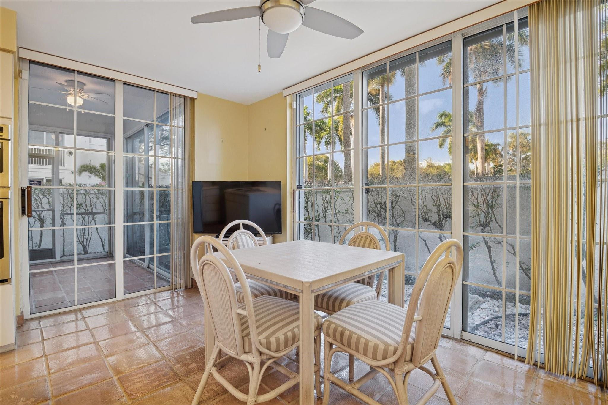 VIZCAYA TOWERS PALM AIRE - Residential