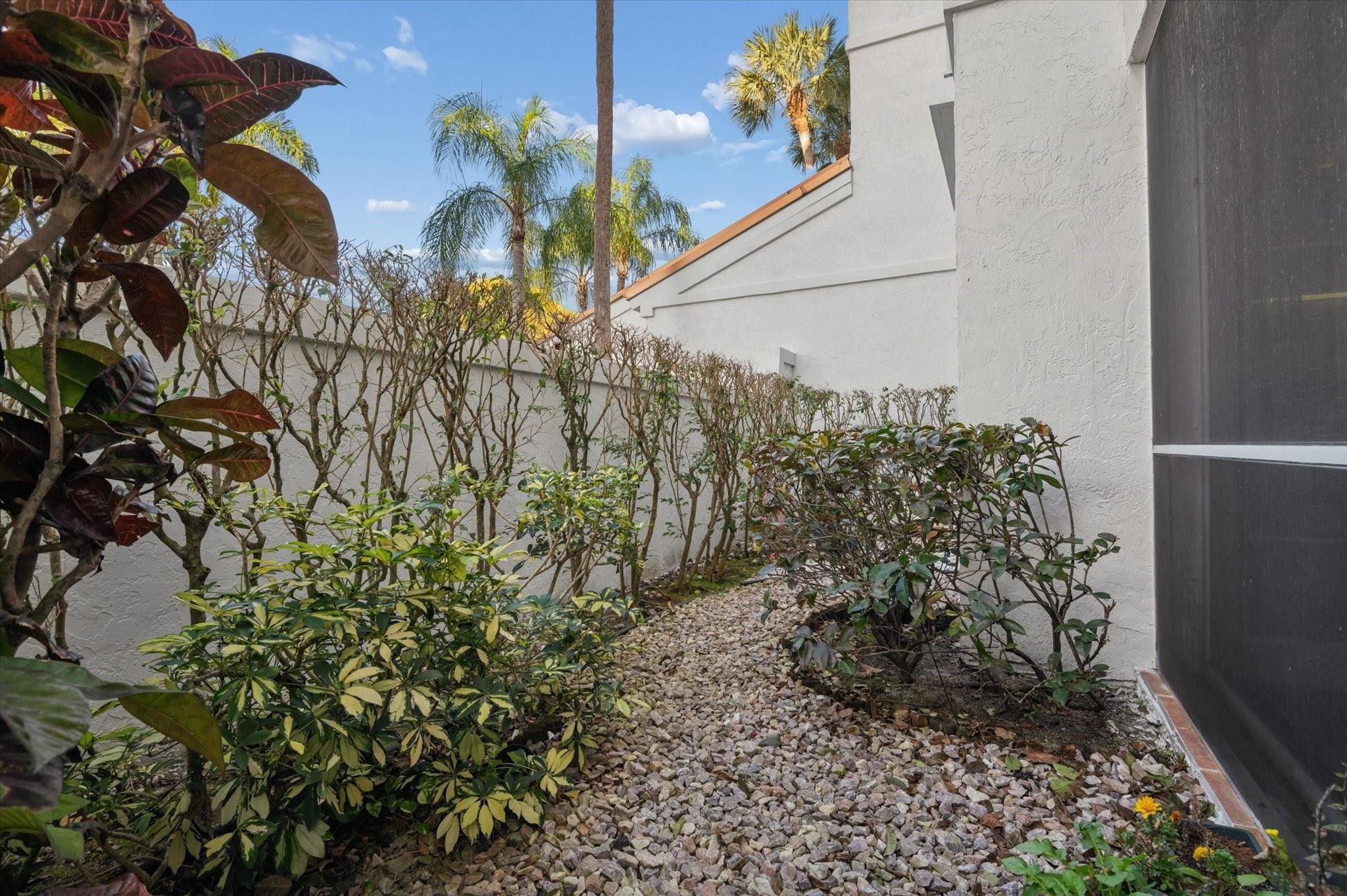 VIZCAYA TOWERS PALM AIRE - Residential