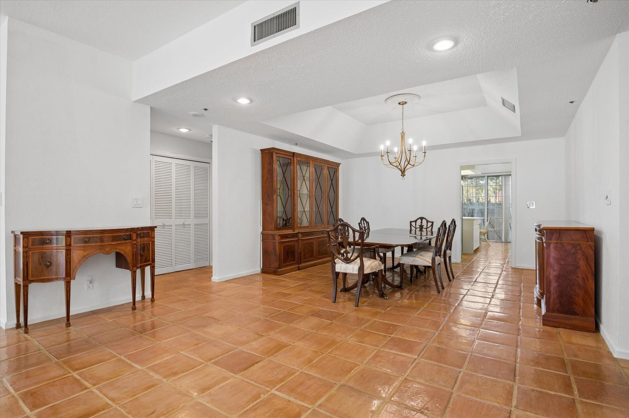 VIZCAYA TOWERS PALM AIRE - Residential