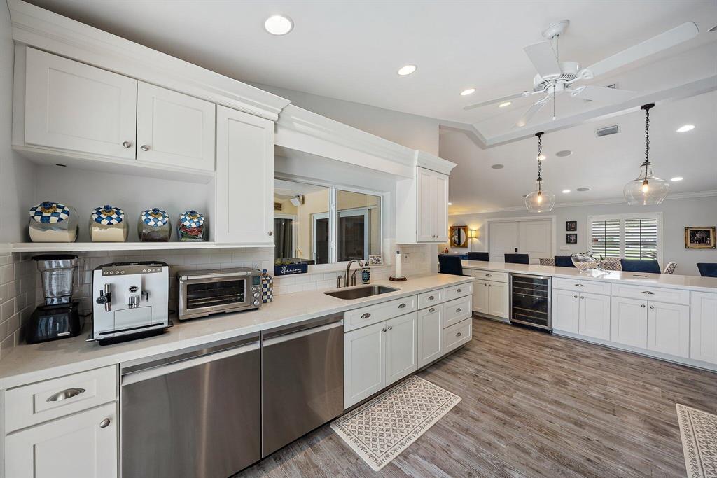 TEQUESTA COUNTRY CLUB - Residential