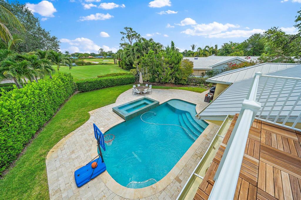 TEQUESTA COUNTRY CLUB - Residential