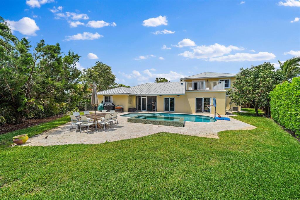 TEQUESTA COUNTRY CLUB - Residential