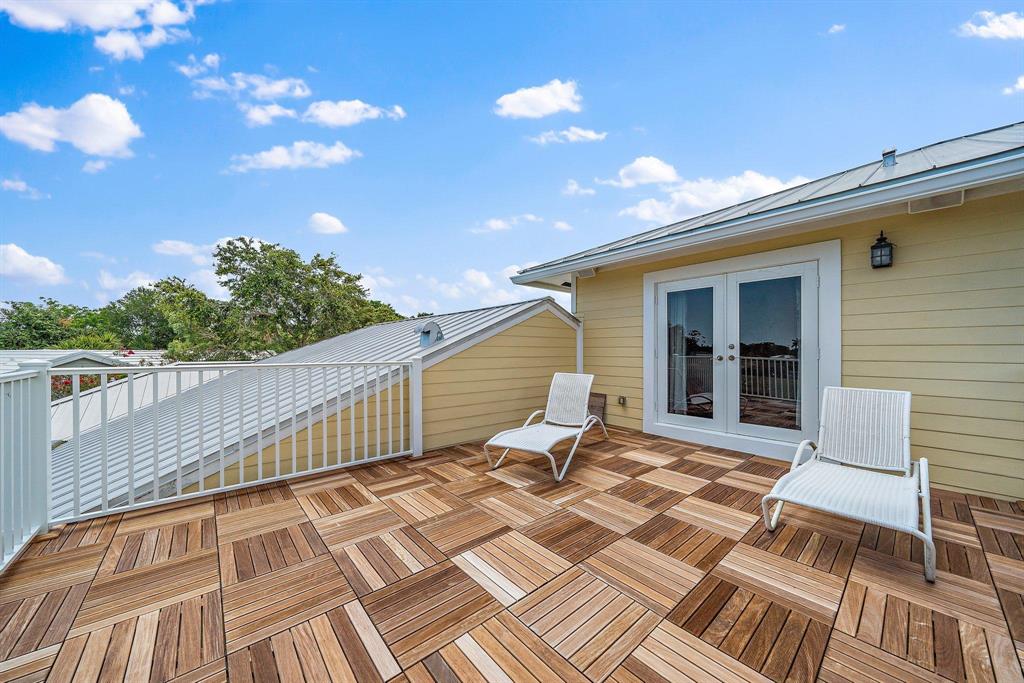 TEQUESTA COUNTRY CLUB - Residential