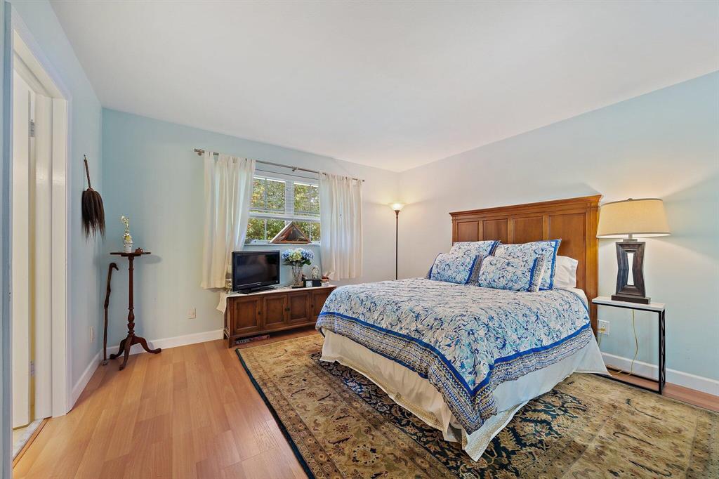 TEQUESTA COUNTRY CLUB - Residential