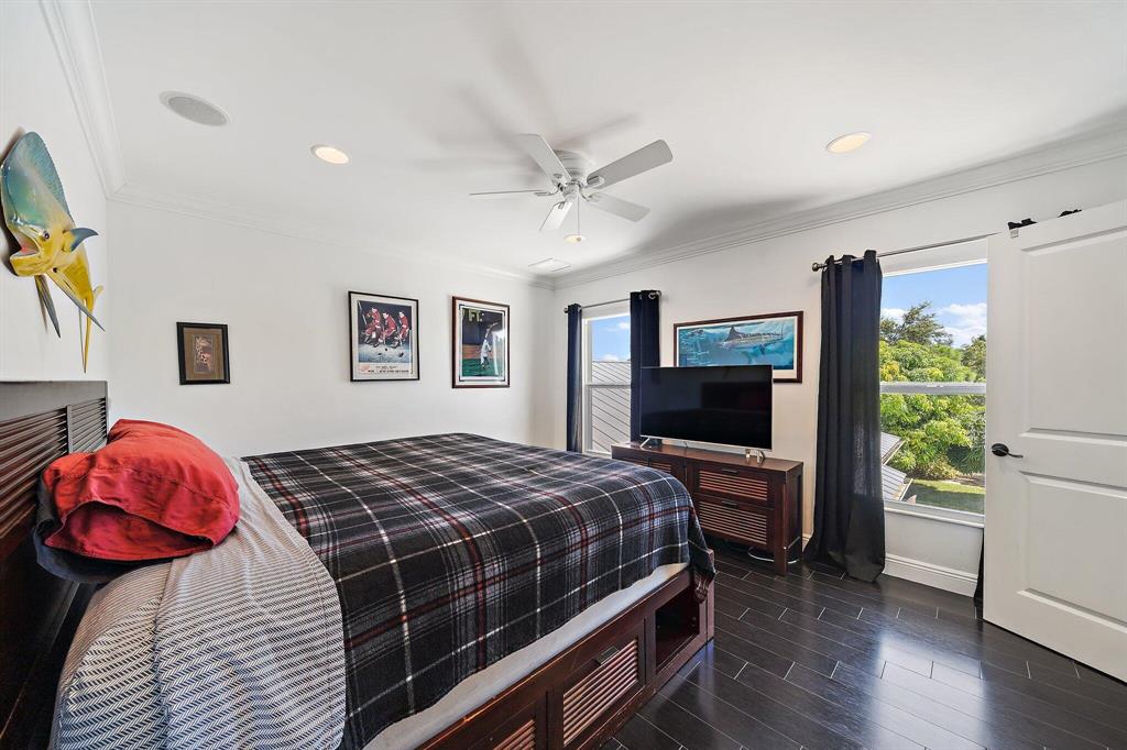 TEQUESTA COUNTRY CLUB - Residential