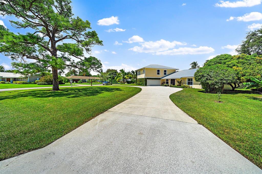 TEQUESTA COUNTRY CLUB - Residential