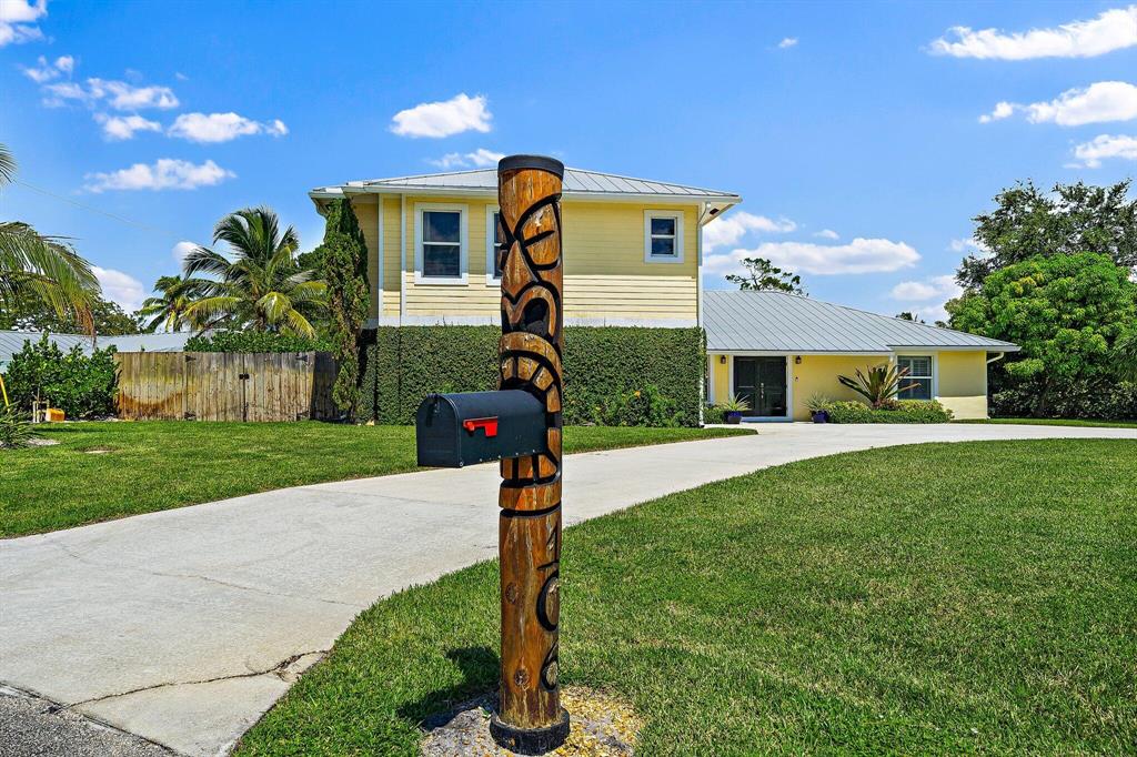 TEQUESTA COUNTRY CLUB - Residential