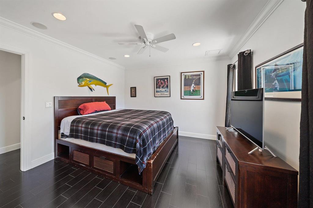 TEQUESTA COUNTRY CLUB - Residential