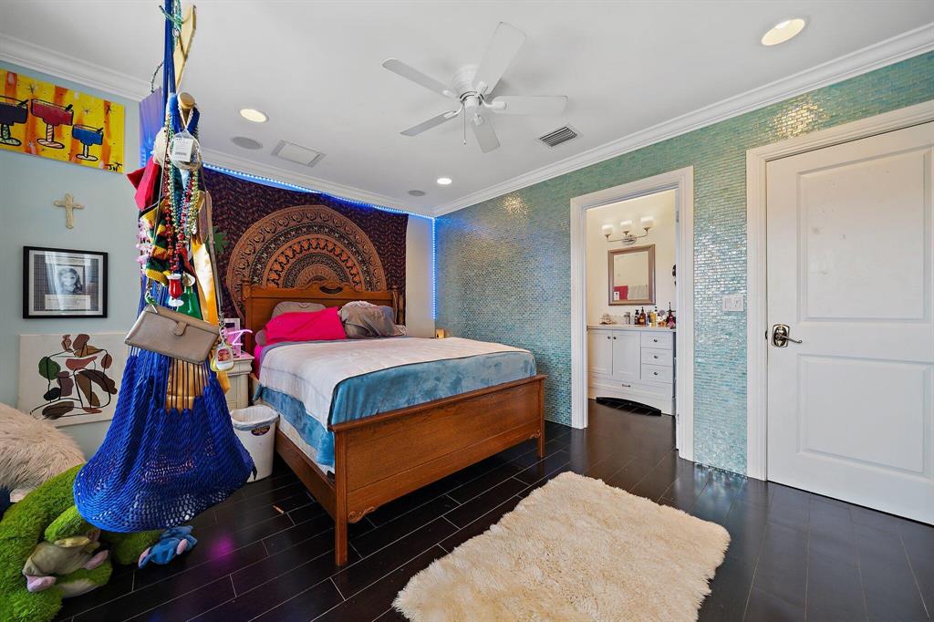 TEQUESTA COUNTRY CLUB - Residential