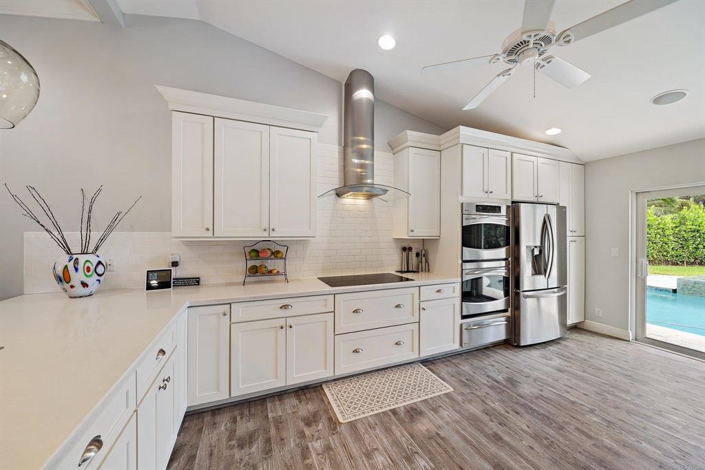 TEQUESTA COUNTRY CLUB - Residential