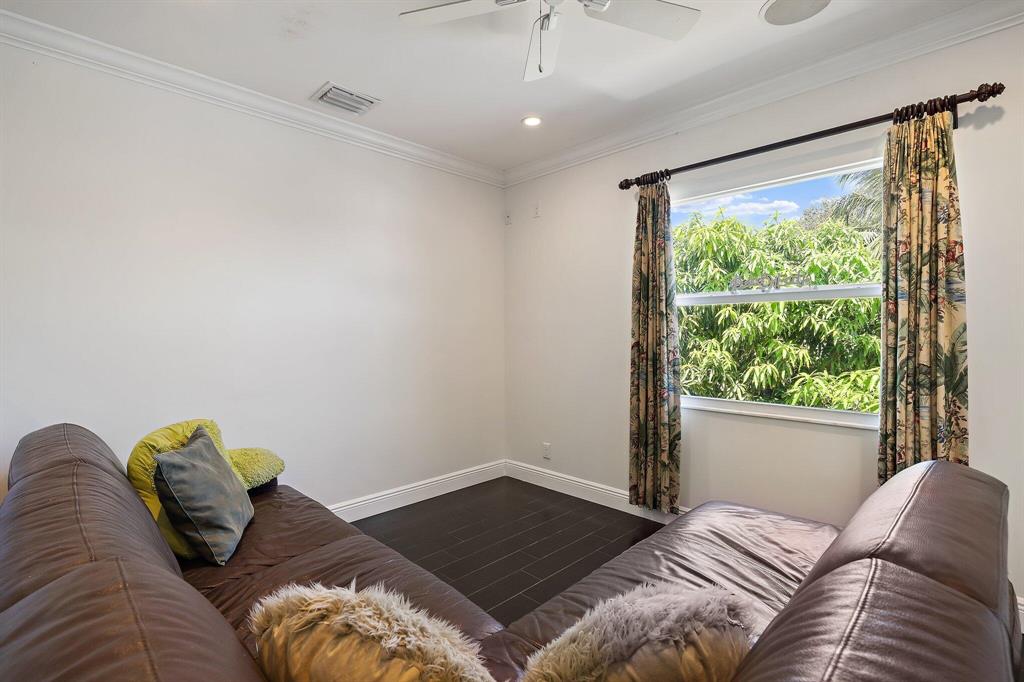 TEQUESTA COUNTRY CLUB - Residential