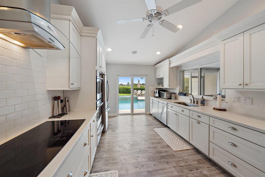 TEQUESTA COUNTRY CLUB - Residential