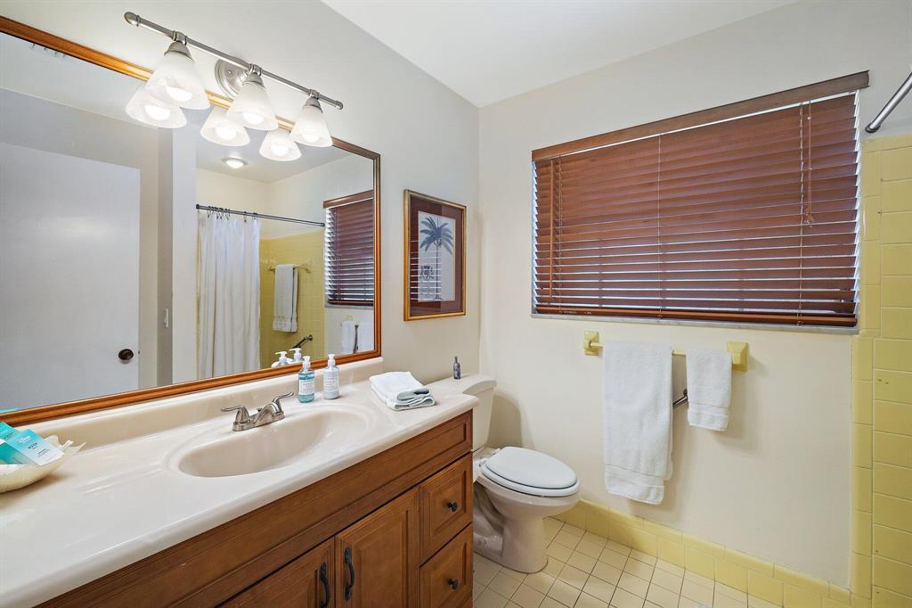 TEQUESTA COUNTRY CLUB - Residential