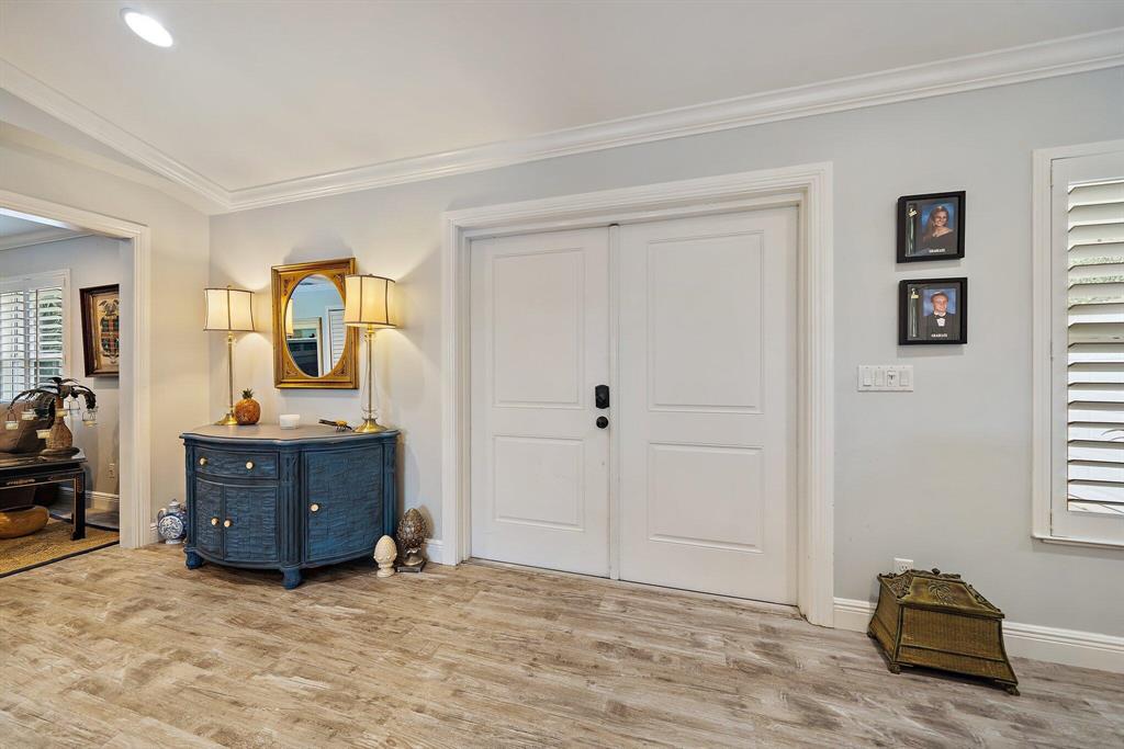 TEQUESTA COUNTRY CLUB - Residential