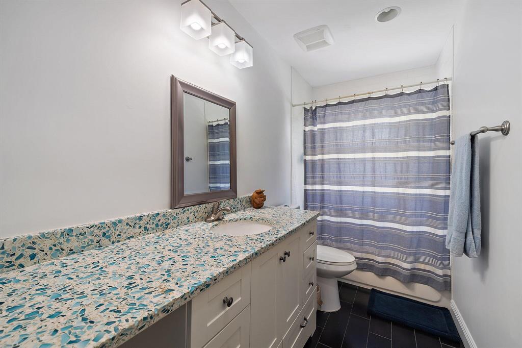 TEQUESTA COUNTRY CLUB - Residential