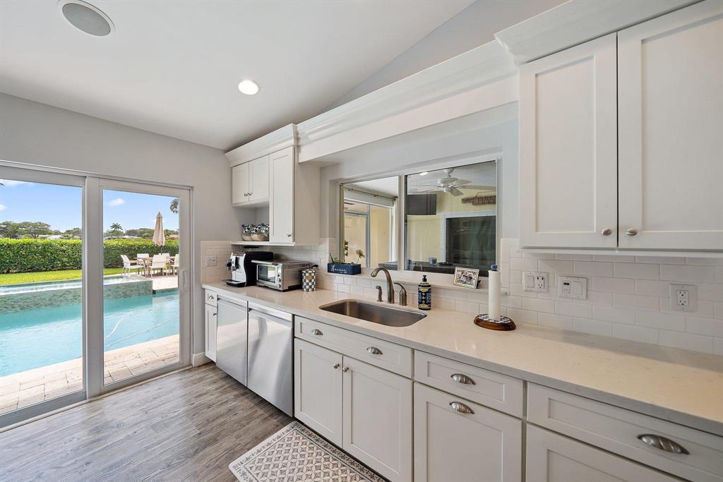 TEQUESTA COUNTRY CLUB - Residential