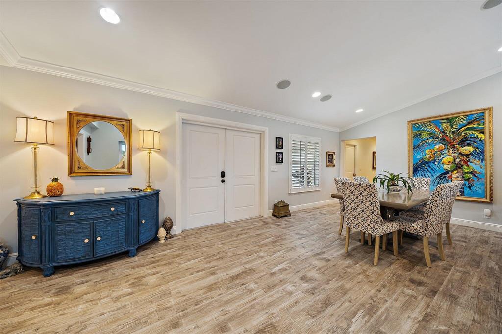 TEQUESTA COUNTRY CLUB - Residential