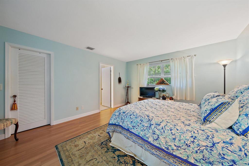 TEQUESTA COUNTRY CLUB - Residential