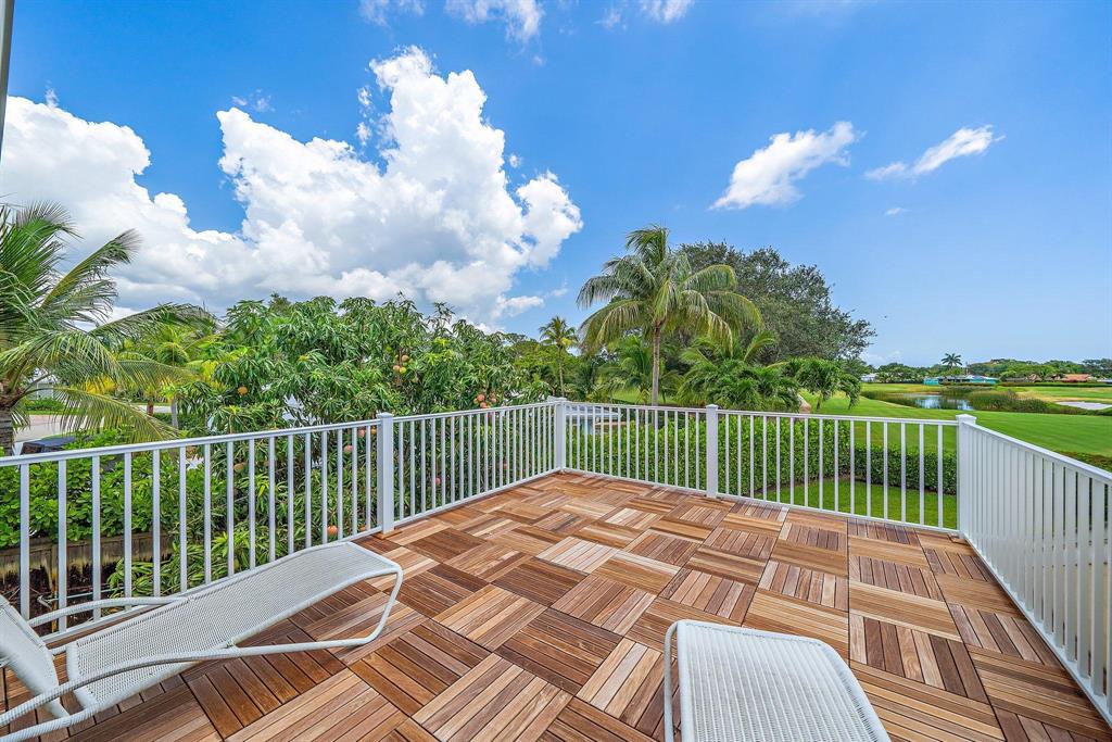 TEQUESTA COUNTRY CLUB - Residential