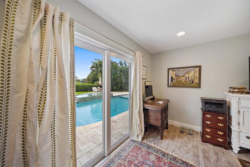 TEQUESTA COUNTRY CLUB - Residential