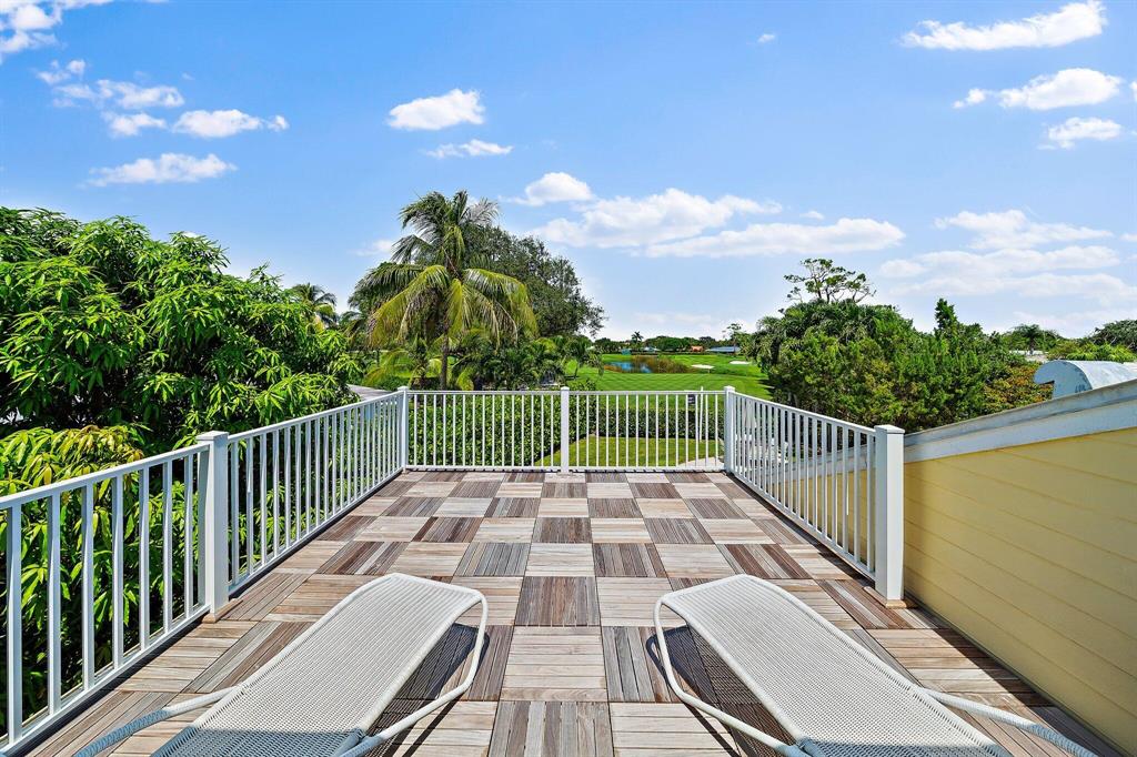TEQUESTA COUNTRY CLUB - Residential