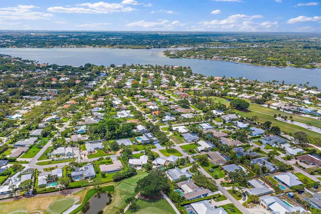 TEQUESTA COUNTRY CLUB - Residential