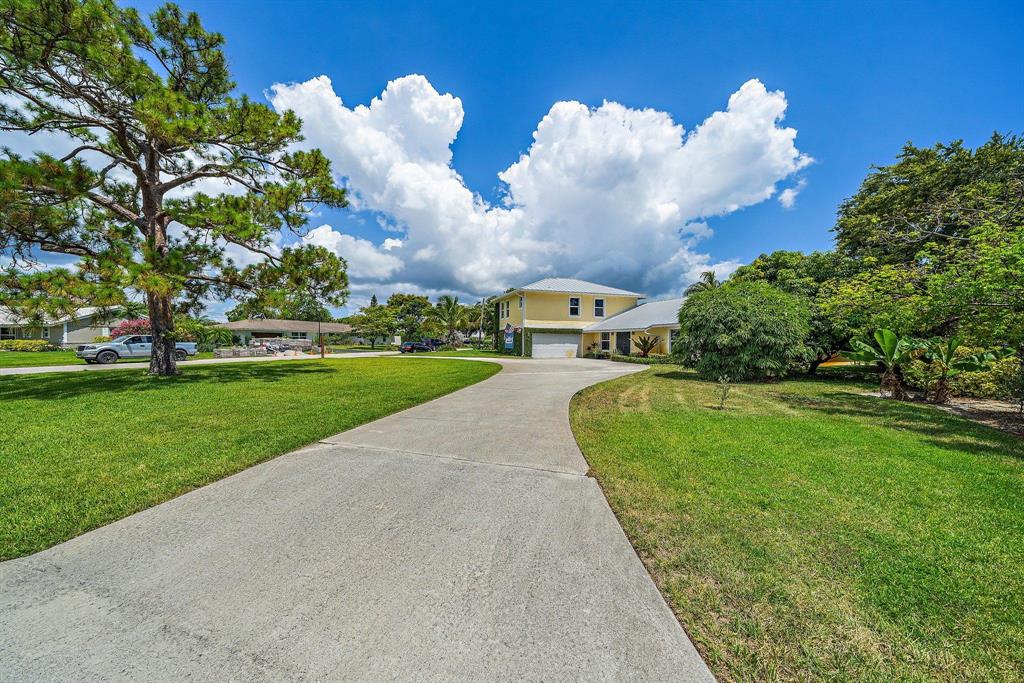 TEQUESTA COUNTRY CLUB - Residential