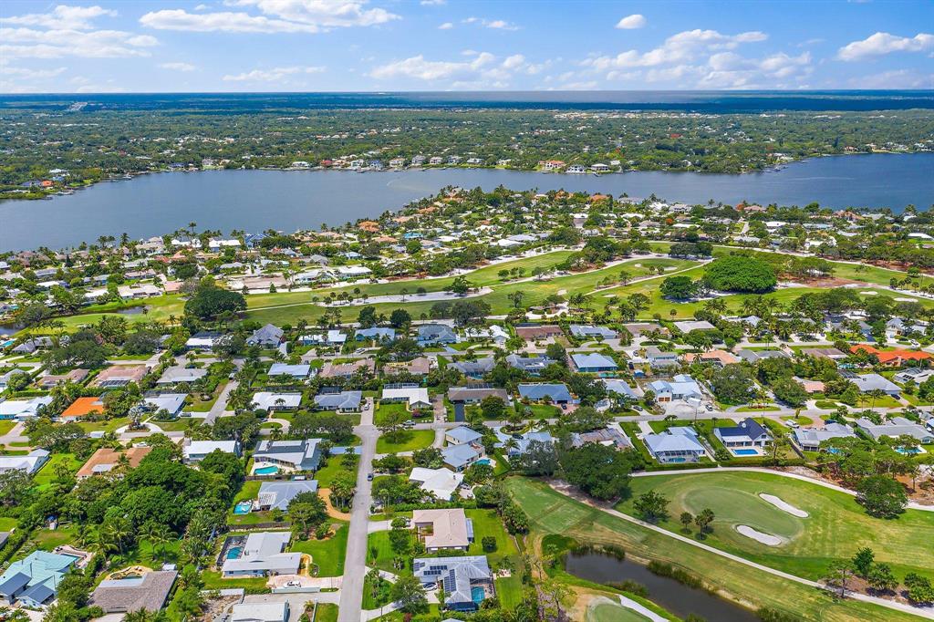 TEQUESTA COUNTRY CLUB - Residential