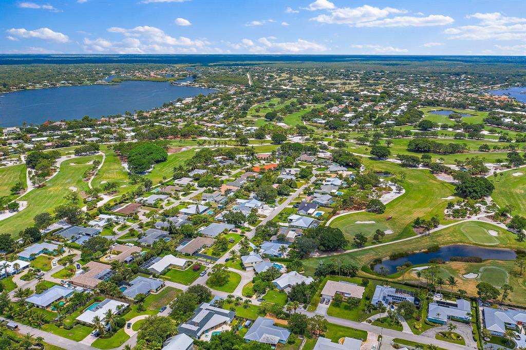 TEQUESTA COUNTRY CLUB - Residential
