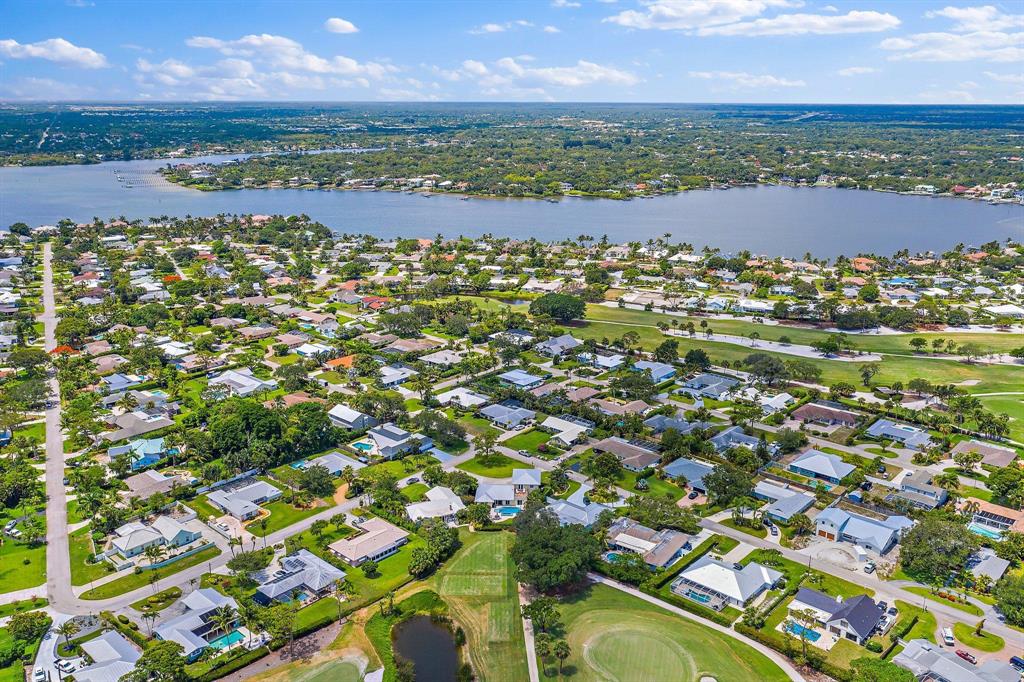 TEQUESTA COUNTRY CLUB - Residential