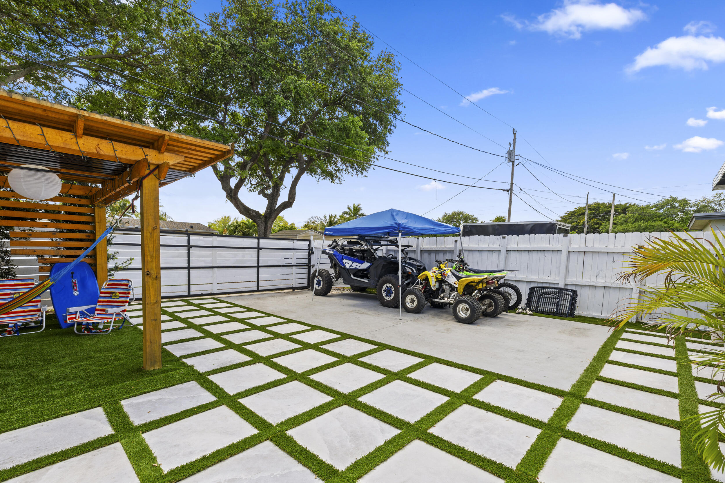 PARK ROAD MANOR - Residential