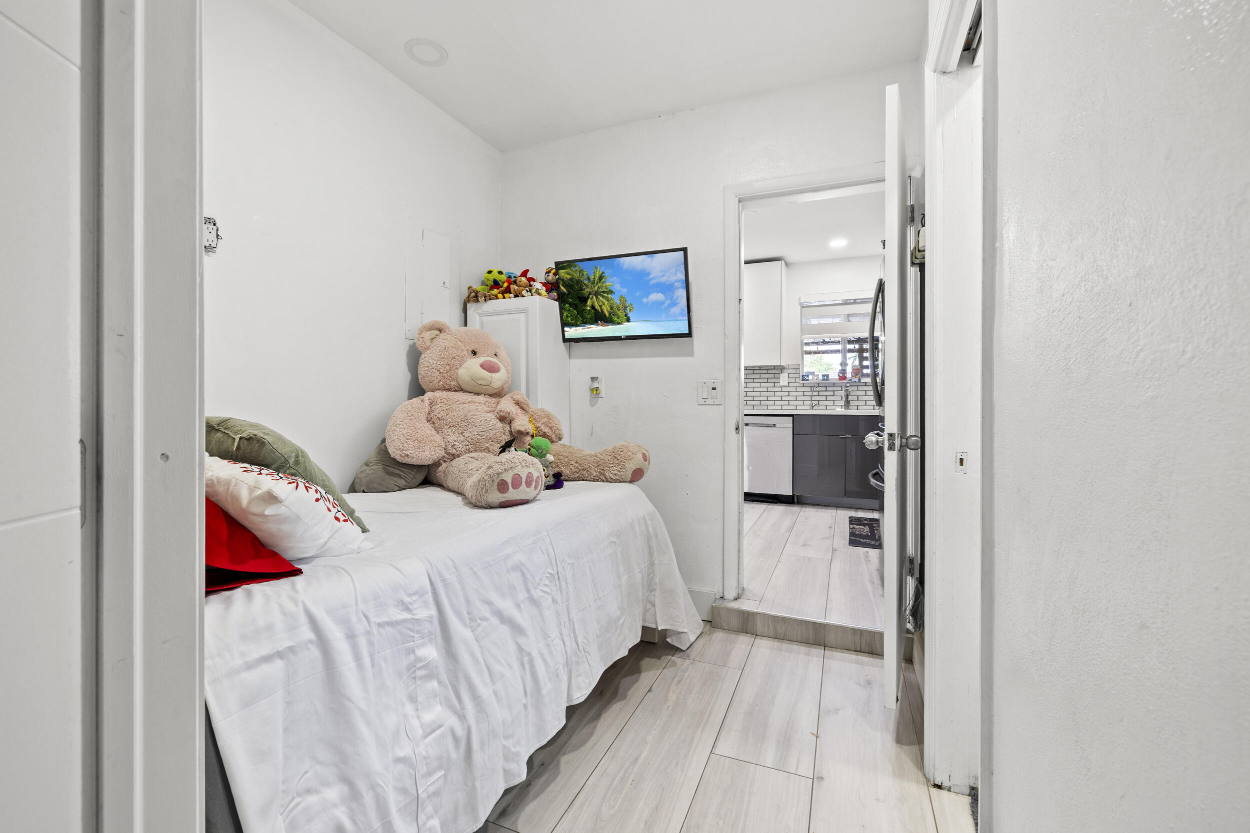 PARK ROAD MANOR - Residential