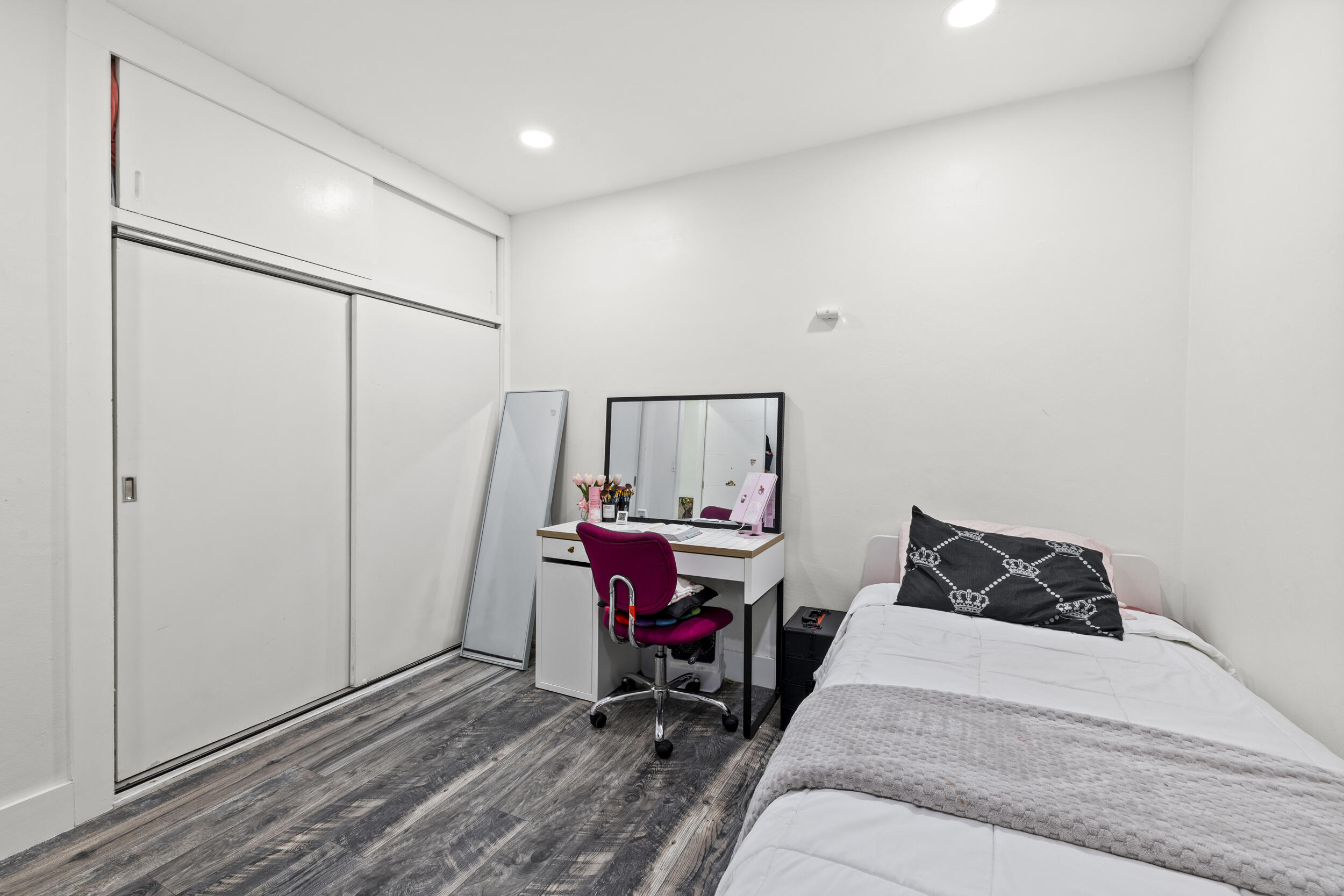 PARK ROAD MANOR - Residential