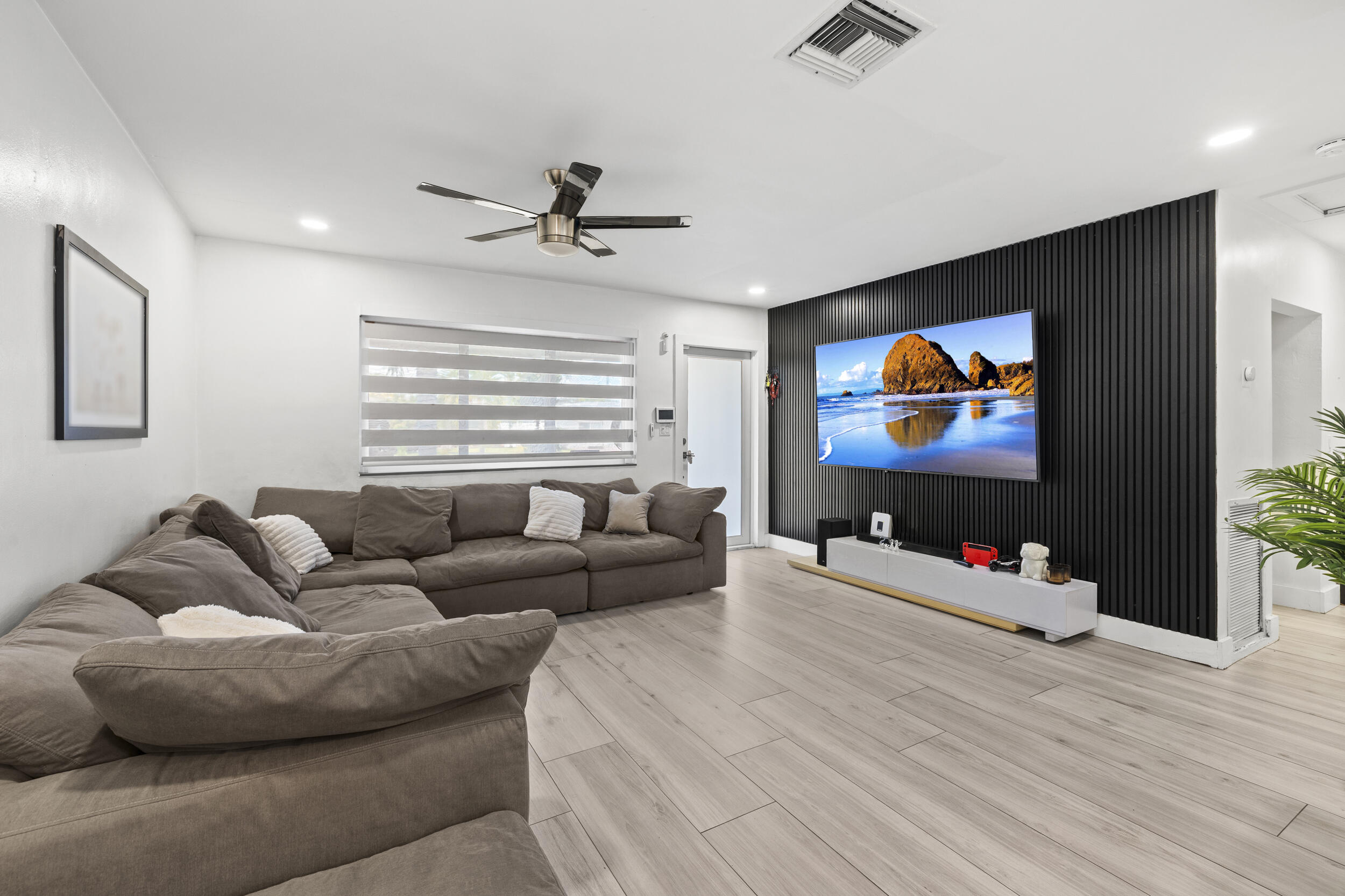 PARK ROAD MANOR - Residential