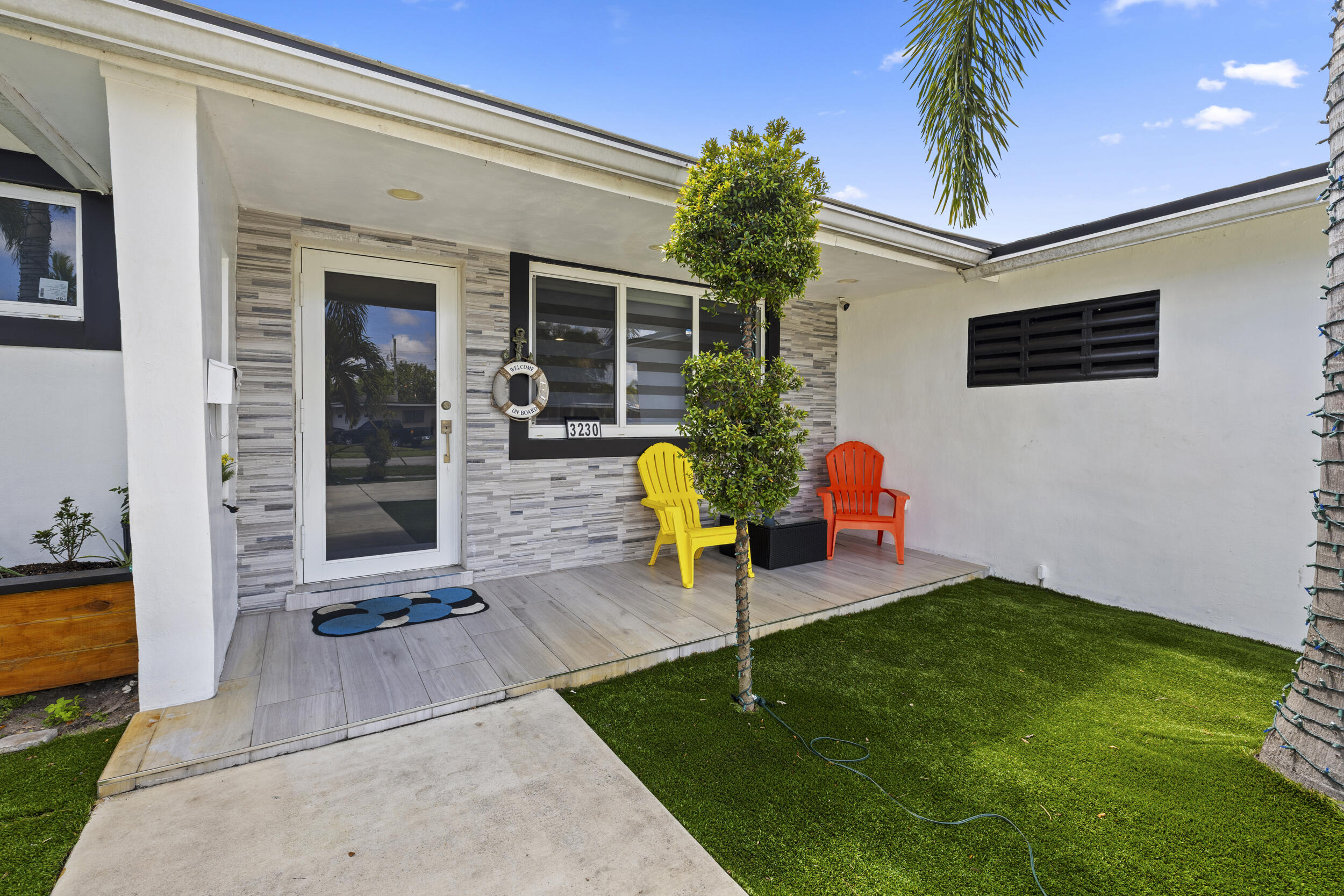 3230 Roosevelt Street