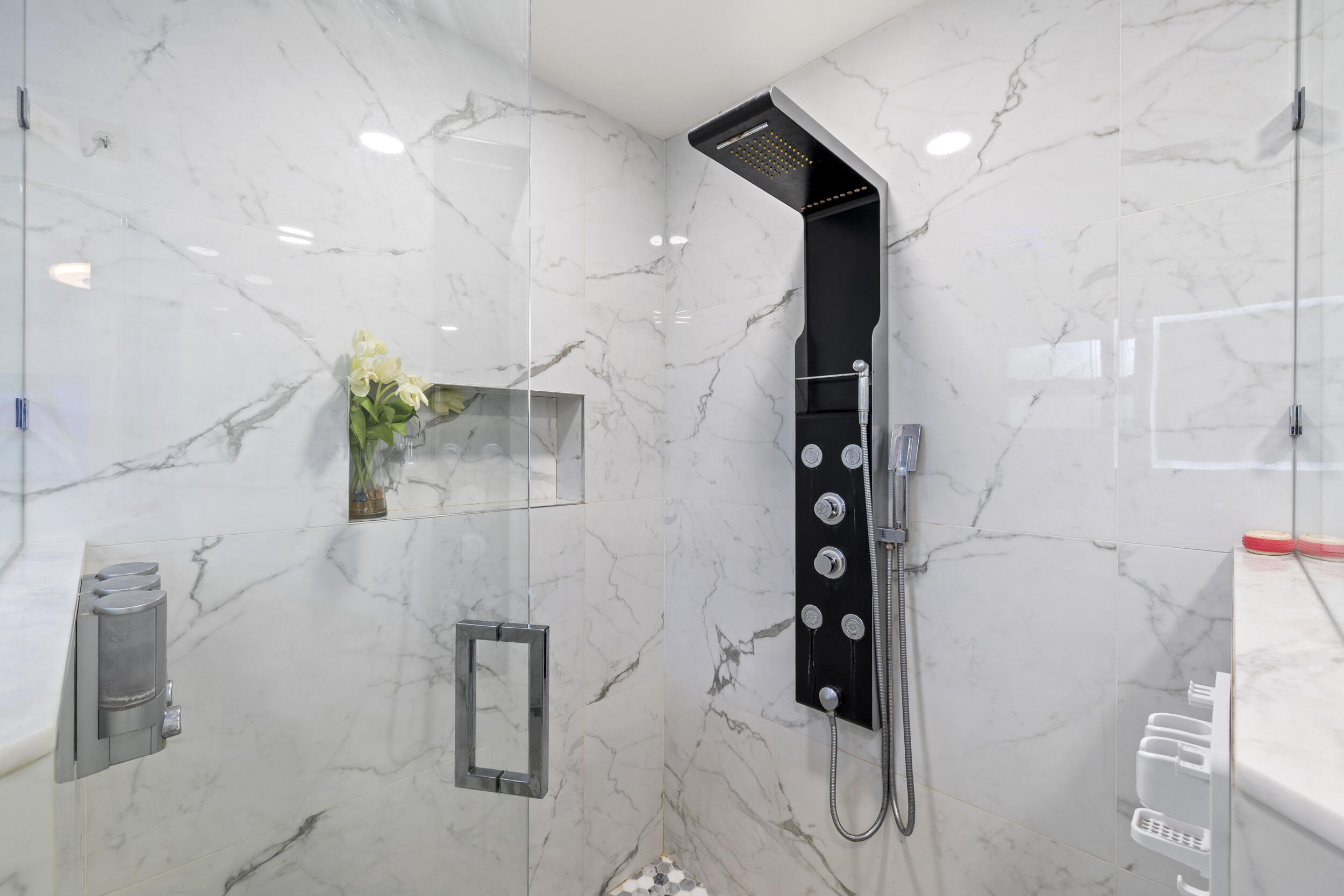 PARK ROAD MANOR - Residential