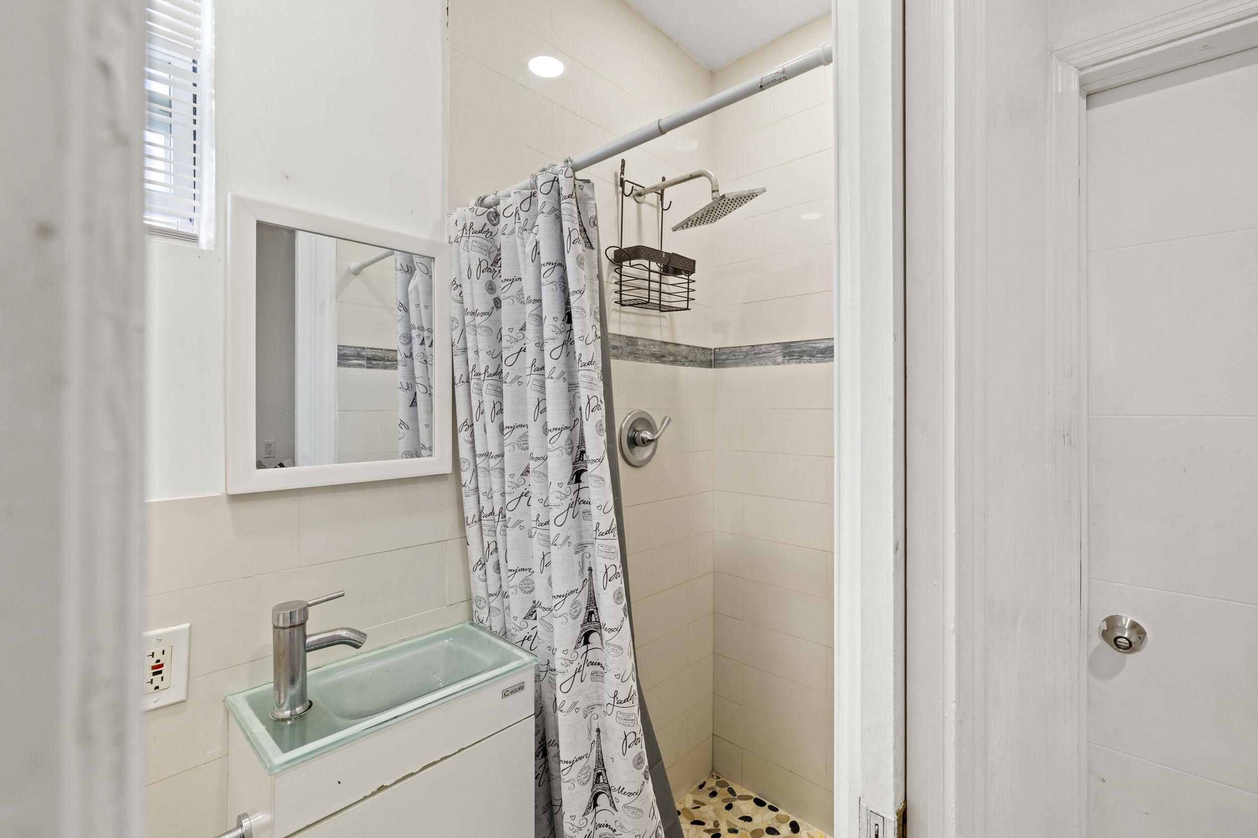 PARK ROAD MANOR - Residential