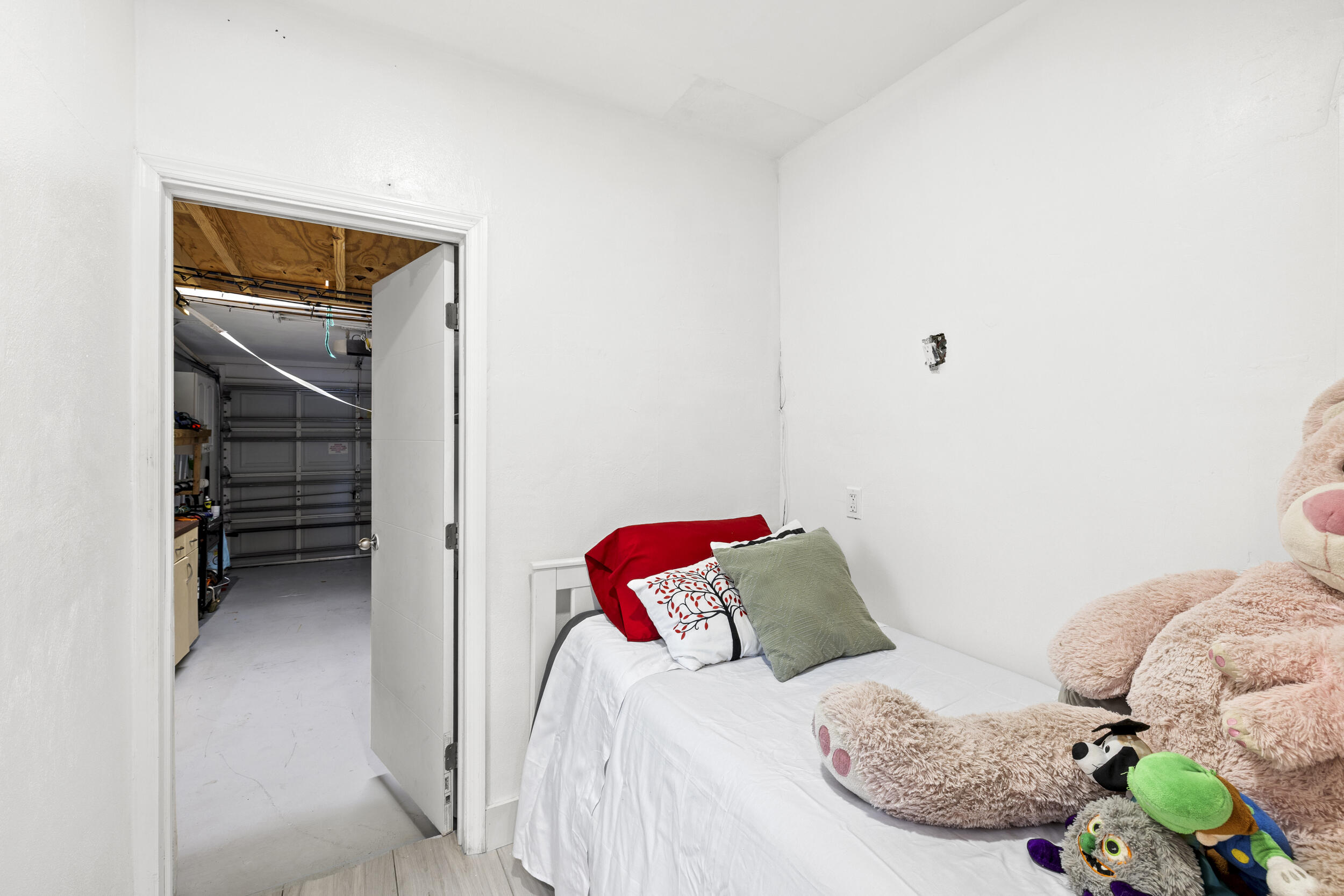 PARK ROAD MANOR - Residential