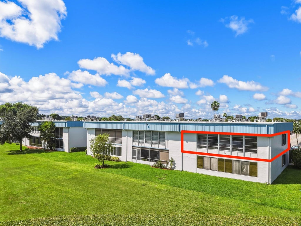 Photo of 265 CAPRI F, Delray Beach, FL 33484 (MLS # B26080642)