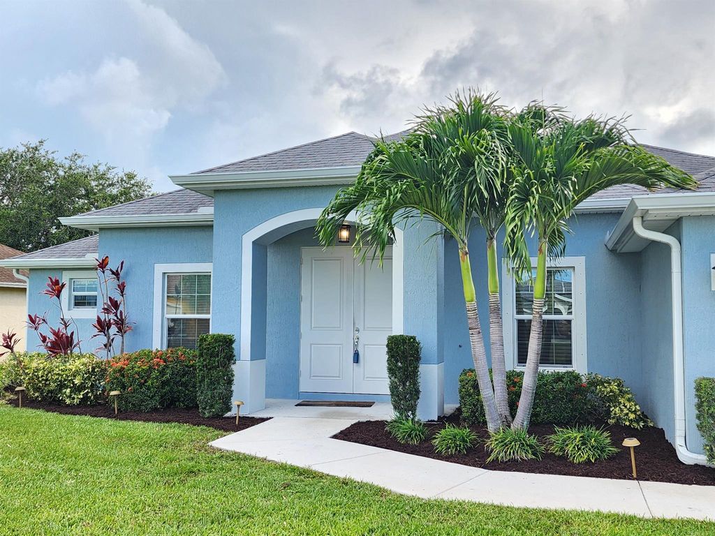 Photo of 5834 NW Coosa Drive, Port Saint Lucie, FL 34986 (MLS # R11002215)