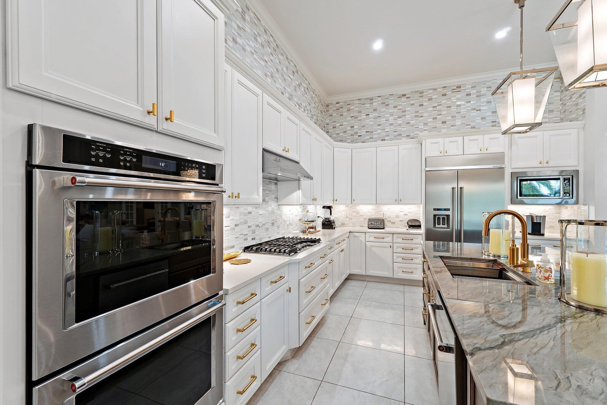 SONOMA ISLES - Residential