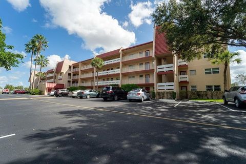 Condominium in Margate FL 1050 COUNTRY CLUB DR Dr 1.jpg