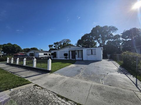Tiny photo for 1833 NW 6th Avenue, Pompano Beach, FL 33060 (MLS # B26005235)