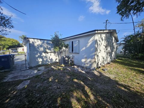 Tiny photo for 1833 NW 6th Avenue, Pompano Beach, FL 33060 (MLS # B26005235)