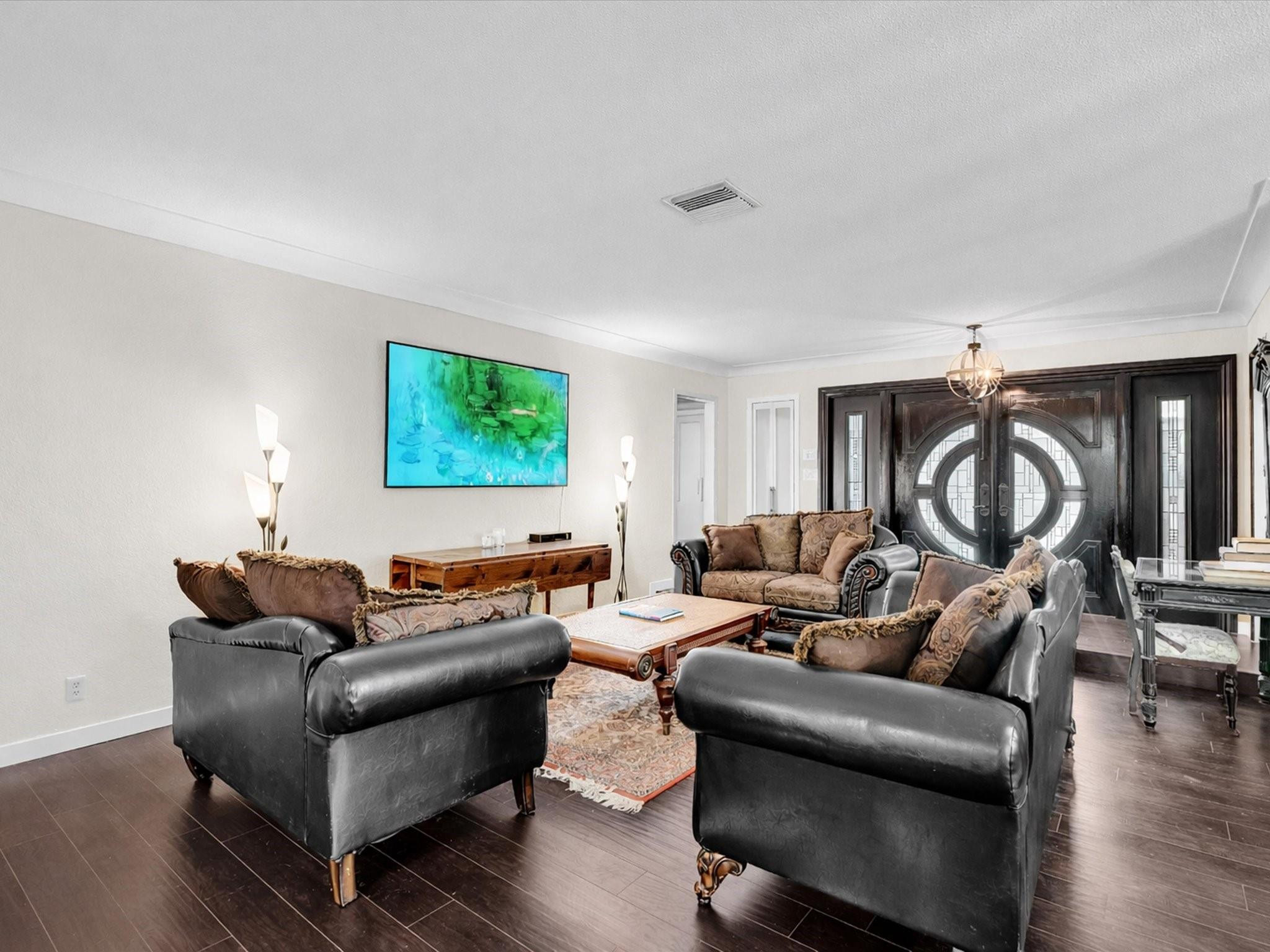 IMPERIAL POINT 1 SEC - Residential