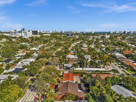 Tiny photo for 2116 NE 62nd Street, Fort Lauderdale, FL 33308 (MLS # B26027595)