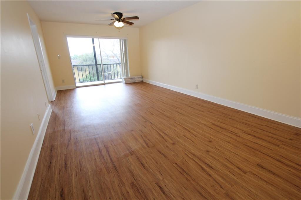 VERSAILLES GARDENS - Residential